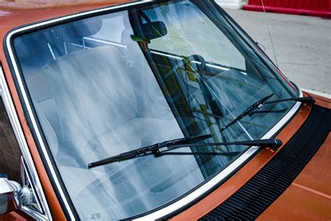 Choosing the Best Windshield Replacement Company