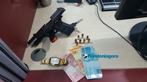 Durante Abordagem Homem é Preso Com Pistola Da Pm Polícia