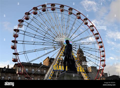 Rabbie Burns in the Wheel of Love Stock Photo - Alamy