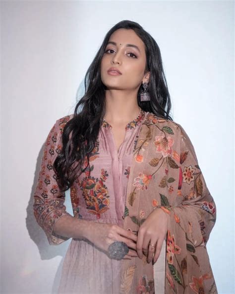 srinidhi shetty rsouthindianangels