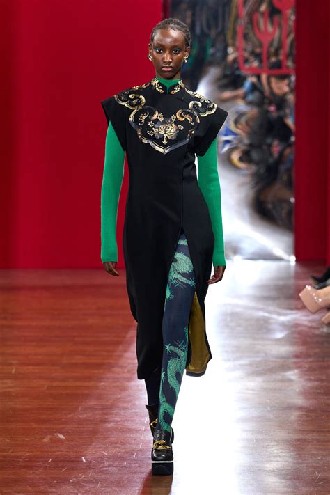 HUI Fall 2023 Ready-to-Wear Collection | Vogue