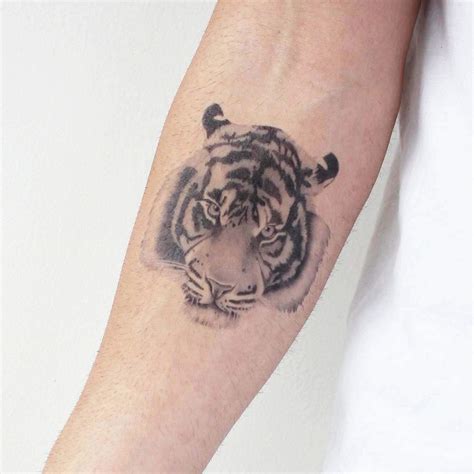 12+ Minimalist Tiger Tattoo Ideas That Will Inspire You To Get Inked ...