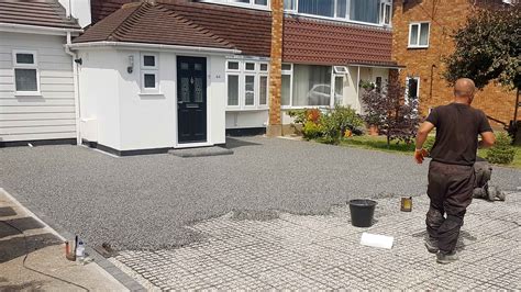 Apply Resin Bound Stone On Top Of Ecogrid To Finish Ecogrid