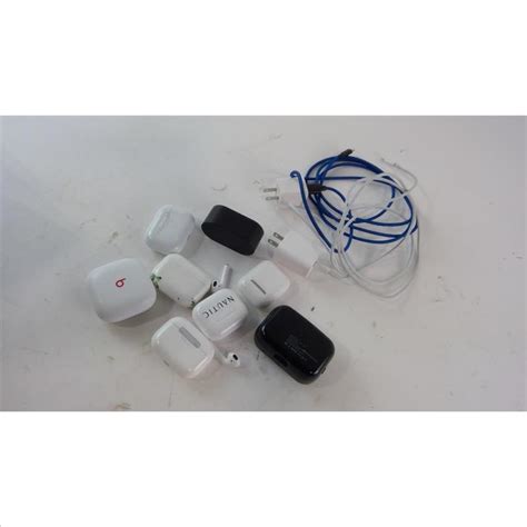 Apple Airpods And More Pieces Property Room