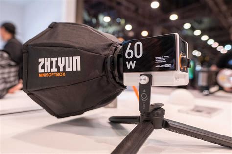 First look at Zhiyun Molus G60 and X100 LED lights