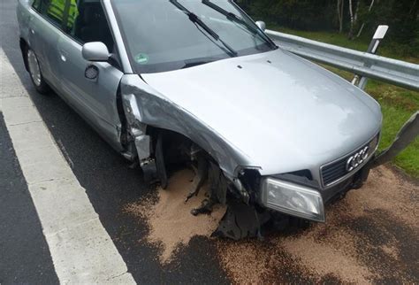 Unfall Auf A Mann Verliert Kontrolle Ber Seinen Wagen