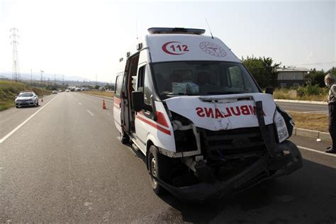 Sivas ta ambulans ve otomobil kaza yaptı 7 yaralı Güncel Haberler