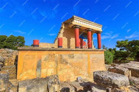 Premium Photo | Knossos Crete ruins of the Minoan Palace Greece
