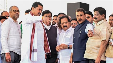 Maharashtra Congress Meeting After Ashok Chavan Joins Bjp Nana Patole Ramesh Chennithala Target