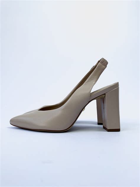 Sapato De Salto Nude AREZZO VENDIDO SISTEMA OTTO Blume Bazar