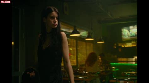 Naked Milena Smit In Cross The Line