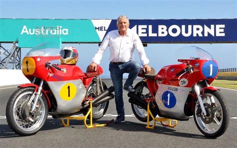 Giacomo Agostini with his world championship winning MV Agusta's 001 ...