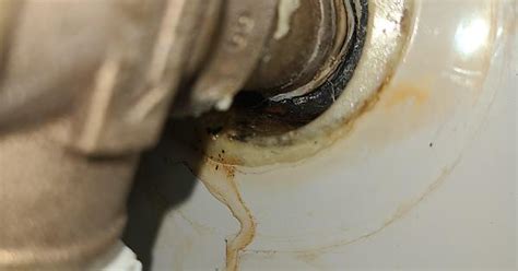 Water Heater Gas Leaking From Threads Leaking From Threads Around Pressure Relief Valve