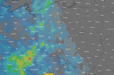 Silne burze zakończą upał Pogoda będzie niebezpieczna Nawałnice