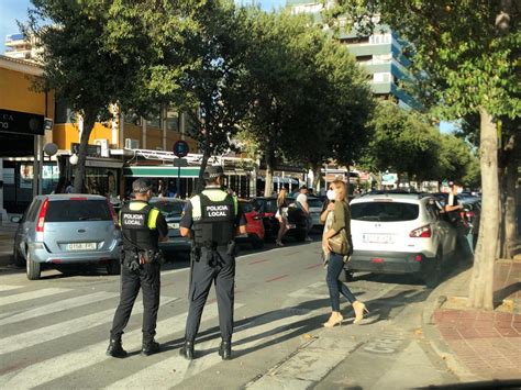 La Polic A Local De Alicante Refuerza Con Trescientos Agentes El Primer