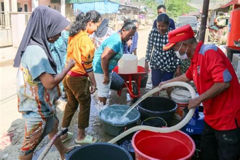 Kemensos Penuhi Kebutuhan Air Bersih Dan Pangan Korban Banjir Longsor