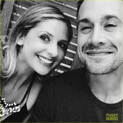 Sarah Michelle Gellar And Freddie Prinze Jr S Adorable Selfie Will Warm