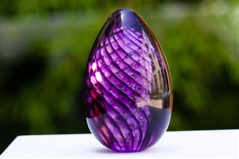 Glass Cremation Urns Paperweights And Memorial Jewelry