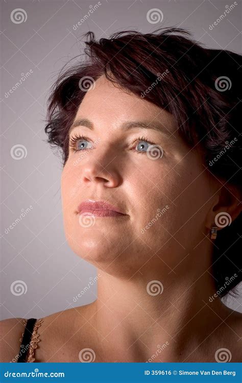 Brunette Bonito Foto De Archivo Imagen De Gente Belleza 359616
