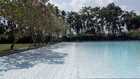 Tau Gak Sih Di Jember Ada Wisata Kolam Renang Yang Usung Konsep Taman