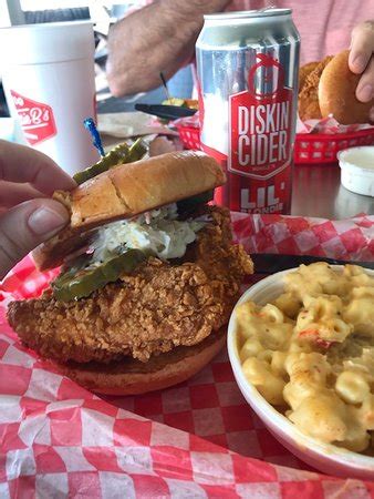 Hattie B S Hot Chicken Melrose Nash Nashville Restaurant Reviews Phone Number Photos