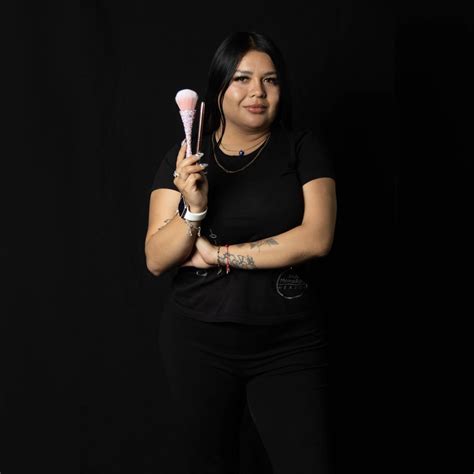 Dos hora y media en 7 min acompáñame en este proceso !!! #isahdzstudio