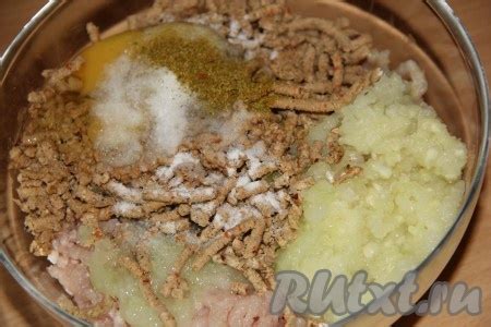 Котлеты из фарша с хлебом и яйцами: 13 фото в рецепте