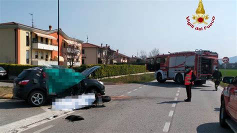 Tragico Frontale Tra Auto E Moto Tre Morti Tra I Quali Una Bimba Di 7