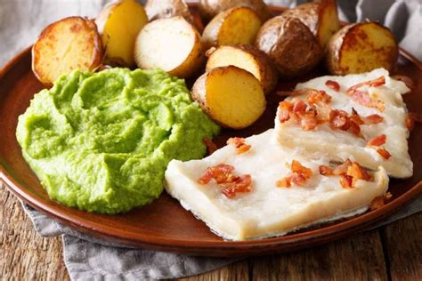 Norwegian Food: 11 Must-Try Traditional Dishes of Norway | Travel Food ...