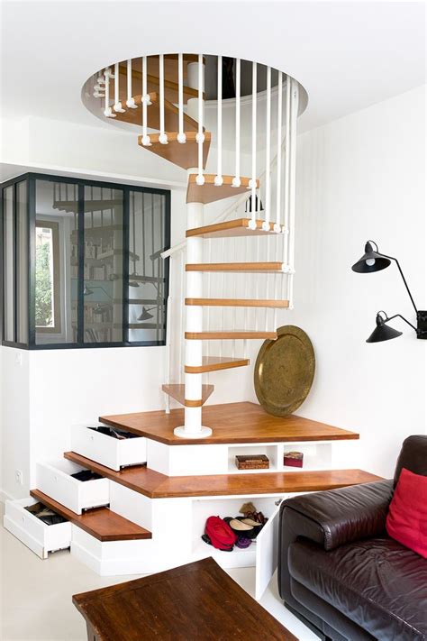 20+ Spiral Stairs Designs For House