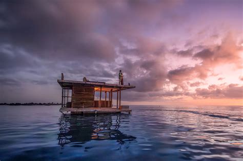 The Underwater Room | The Manta Resort