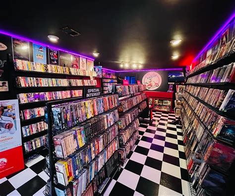 This Guy Built a 1980s Video Store in His Basement