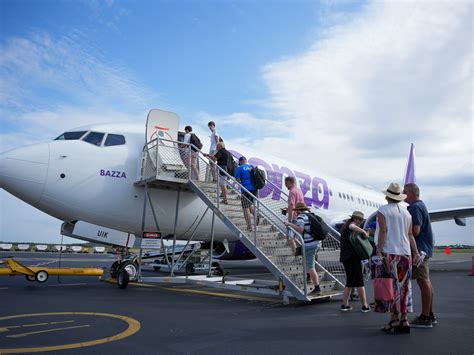 Australian budget airline cuts routes