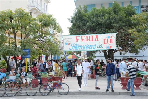 En fotos Sancti Spíritus vive su Feria del Libro Escambray