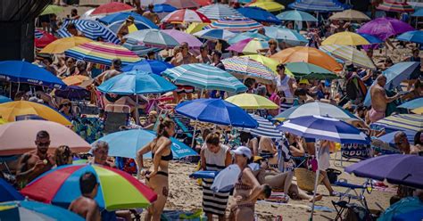 Aemet eleva a naranja la alerta por calor en Cádiz 9 municipios