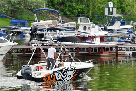 Kostenlose Bild Person Yacht Club Yachten Hovercraft Wasser Mit