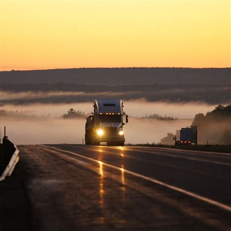 Autonomous trucks will travel 300 miles without a driver soon 3