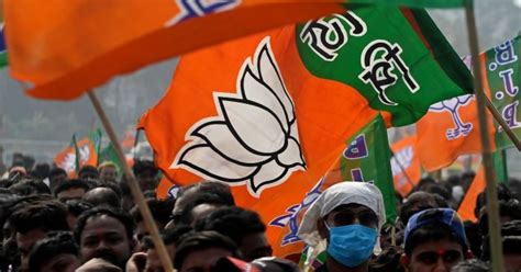 Suvendus Father Sisir Adhikari Joins Bjp At Amit Shahs Rally In Bengal