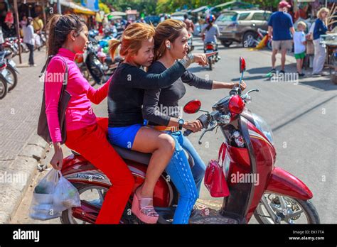 Ciclomotor Ciclomotor Fotografías E Imágenes De Alta Resolución Alamy