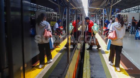 Jadwal Baru Kereta Api Jarak Jauh Di Stasiun Pasar Senen Dan Jatinegara