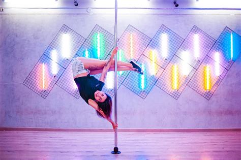 Projeto Flutua Projeto Oferecerá Aulas De Pole Dance Gratuitas E