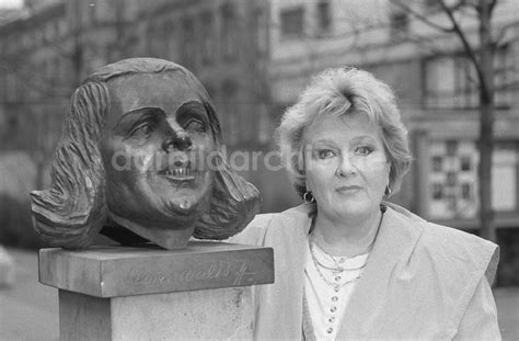 Ddr Bildarchiv Berlin S Ngerin Helga Hahnemann In Berlin In Der Ddr