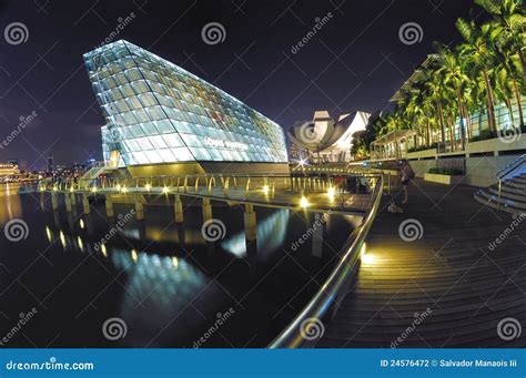 Louis Vuitton Marina Bay Sands Resort Iucn Water