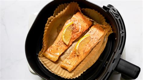 What To Consider When Air-Frying Salmon With The Skin On