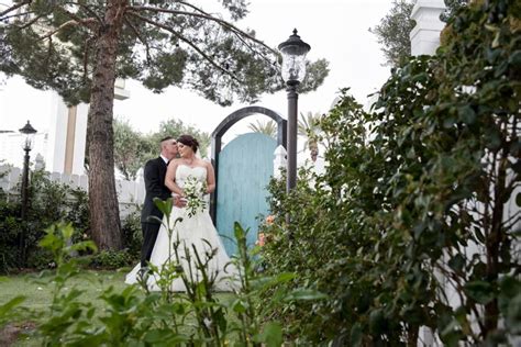 Glass Gardens Wedding Chapel in Las Vegas :: Chapel of the Flowers