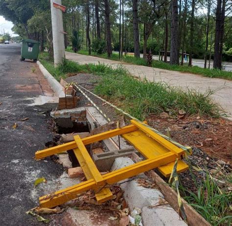 Após reportagem Câmara cobra explicações sobre obras paradas