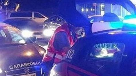 Strappa La Pistola Al Carabiniere E Spara Arrestato A Cairo Per