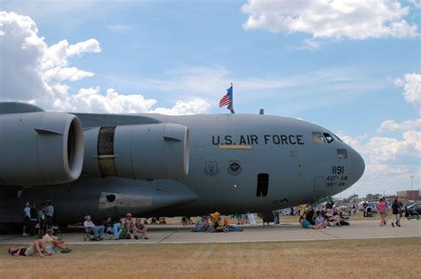 C-17A Globemaster III Walk Around Page 3