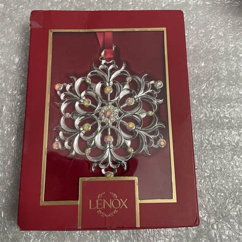 Lenox Holiday Lenox Snow Majesty Snowflake Silver Metal