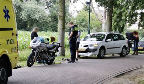 Motorrijdster Gaat Onderuit En Raakt Gewond In Wanroij Adverteren